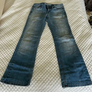 Joes Jeans flare leg light wash size 26 hemmed with original bottoms inseam 29